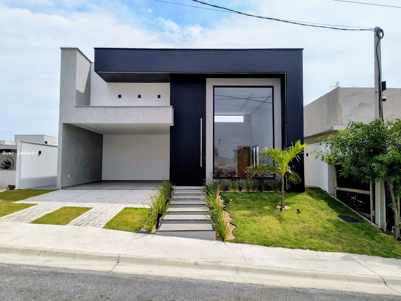 Casa, 3 quartos, 252 m² - Foto 1