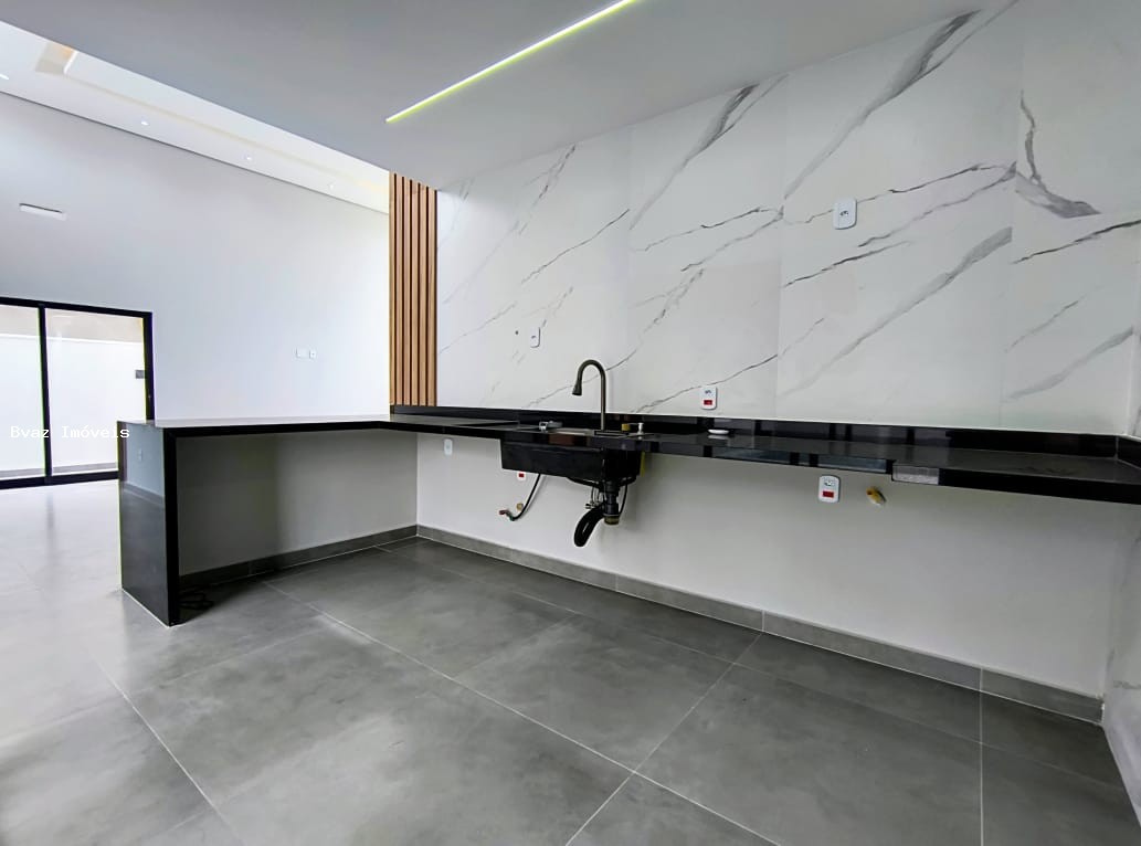 Casa, 3 quartos, 252 m² - Foto 26