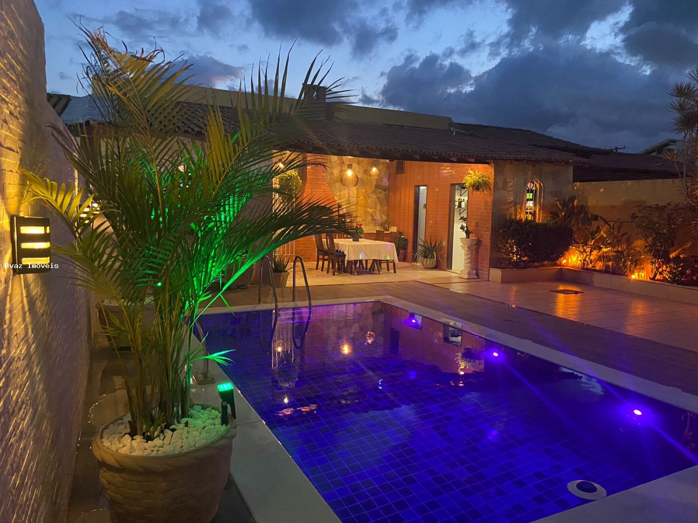 Casa, 3 quartos, 360 m² - Foto 1