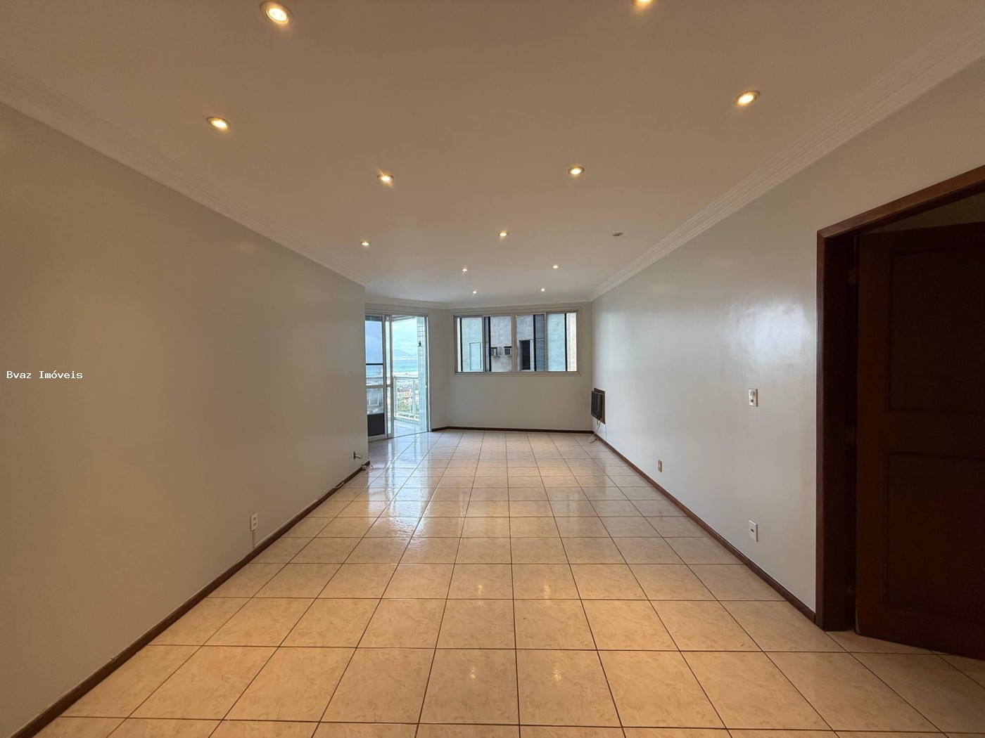 Apartamento, 3 quartos, 145 m² - Foto 2